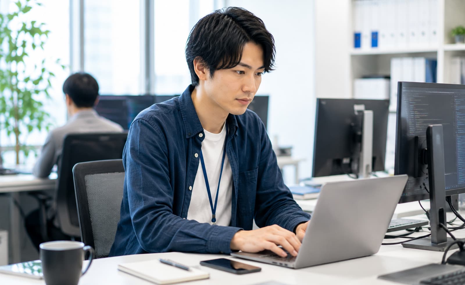 本社の正社員 WEB・システム開発 インフラ・最新IT求人イメージ